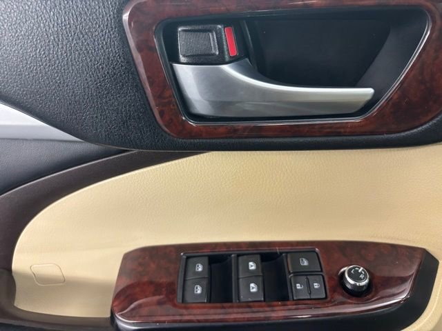 Used 2016 Toyota Highlander XLE AWD/4WD image 24