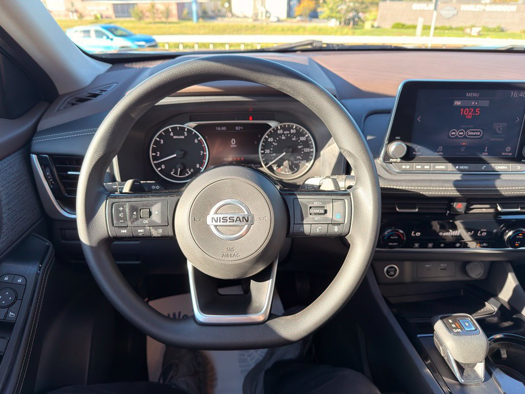Used 2021 Nissan Rogue SV AWD/4WD image 16
