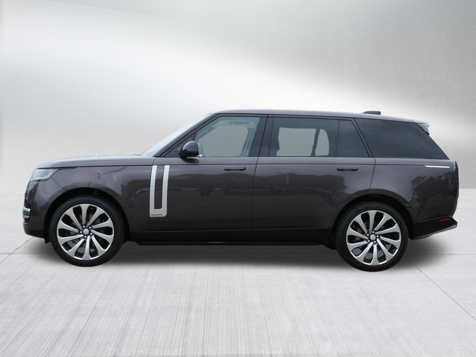 Used 2023 Land Rover Range Rover Long Wheelbase Autobiography AWD/4WD image 2