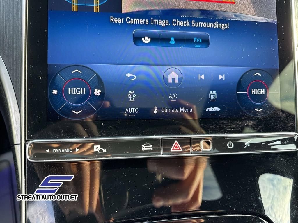 Used 2025 Mercedes-Benz C 300 4MATIC Sedan image 27