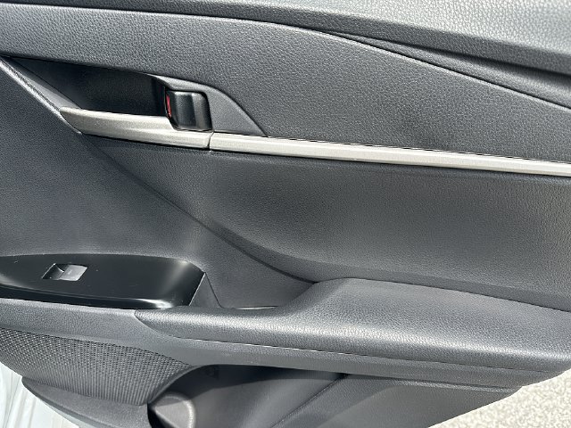 Used 2026 Toyota Camry SE w/ Multimedia Upgrade Package FWD image 14