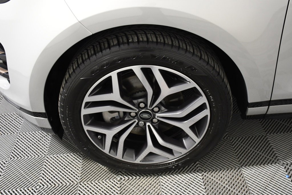 Used 2023 Land Rover Range Rover Evoque R-Dynamic SE image 11