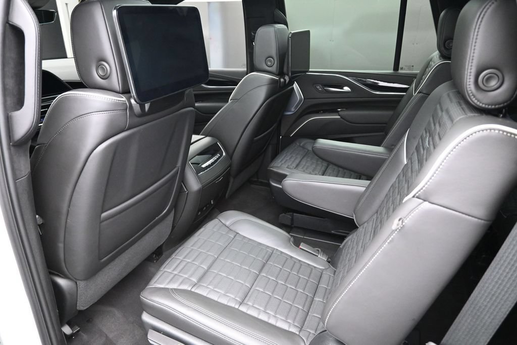Used 2023 Cadillac Escalade V w/ LPO, ONYX Package AWD/4WD image 25