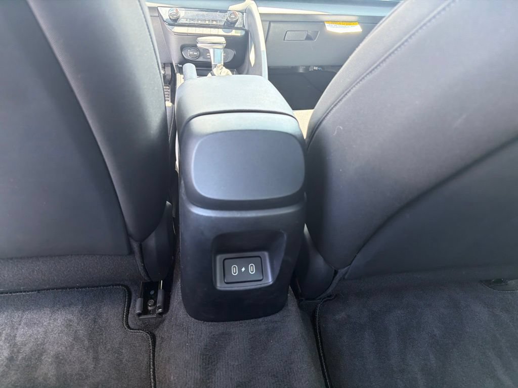 Certified 2025 Hyundai Elantra Sport FWD image 16
