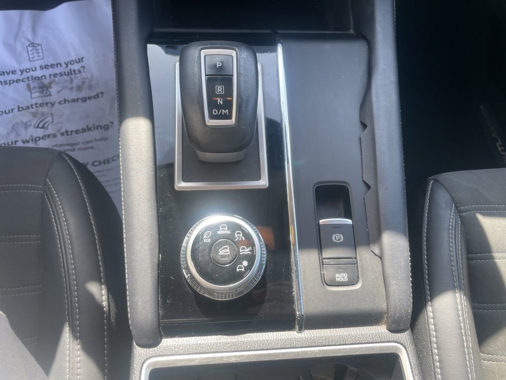 Used 2023 Mitsubishi Outlander SE image 24