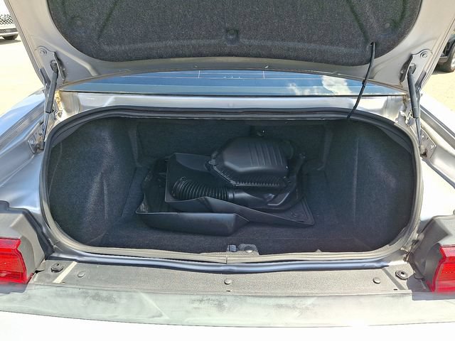 Used 2014 Dodge Challenger SXT RWD image 27