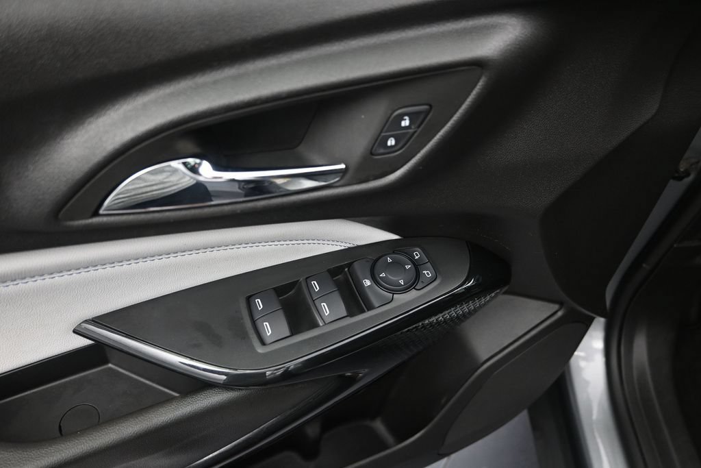Certified 2025 Chevrolet Trax LT FWD image 11