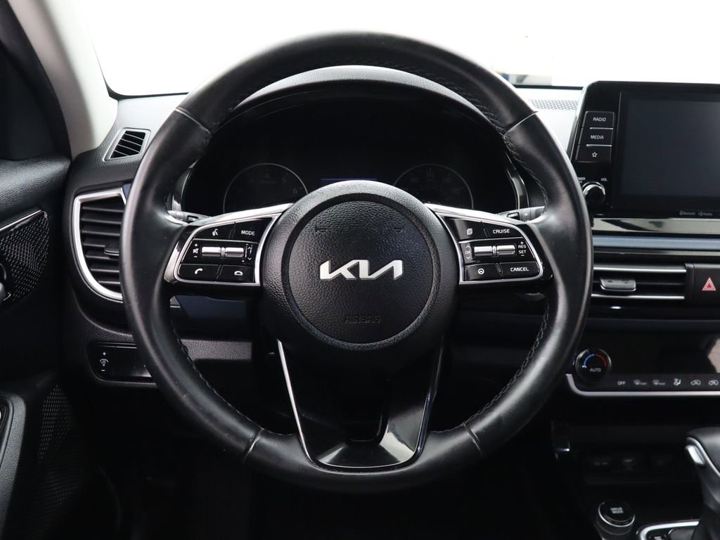 Used 2023 Kia Seltos S image 14