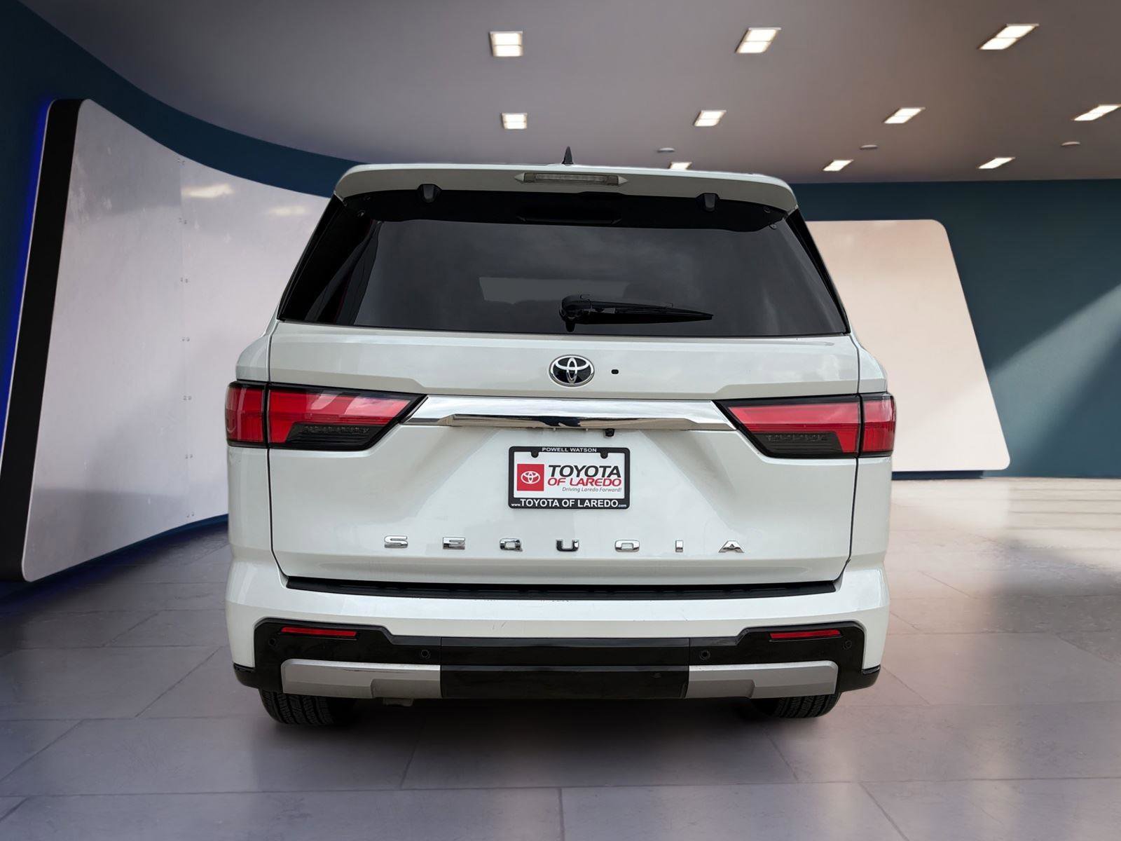 Used 2023 Toyota Sequoia Limited image 4