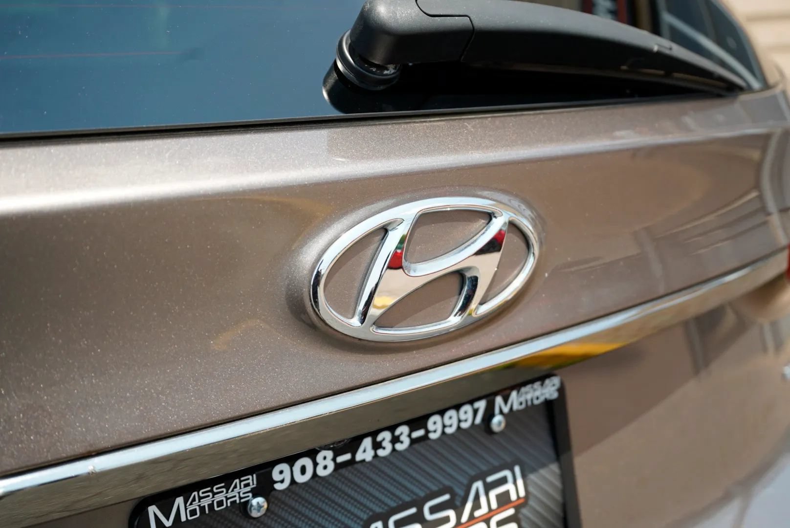 Used 2020 Hyundai Santa Fe Limited AWD/4WD image 13