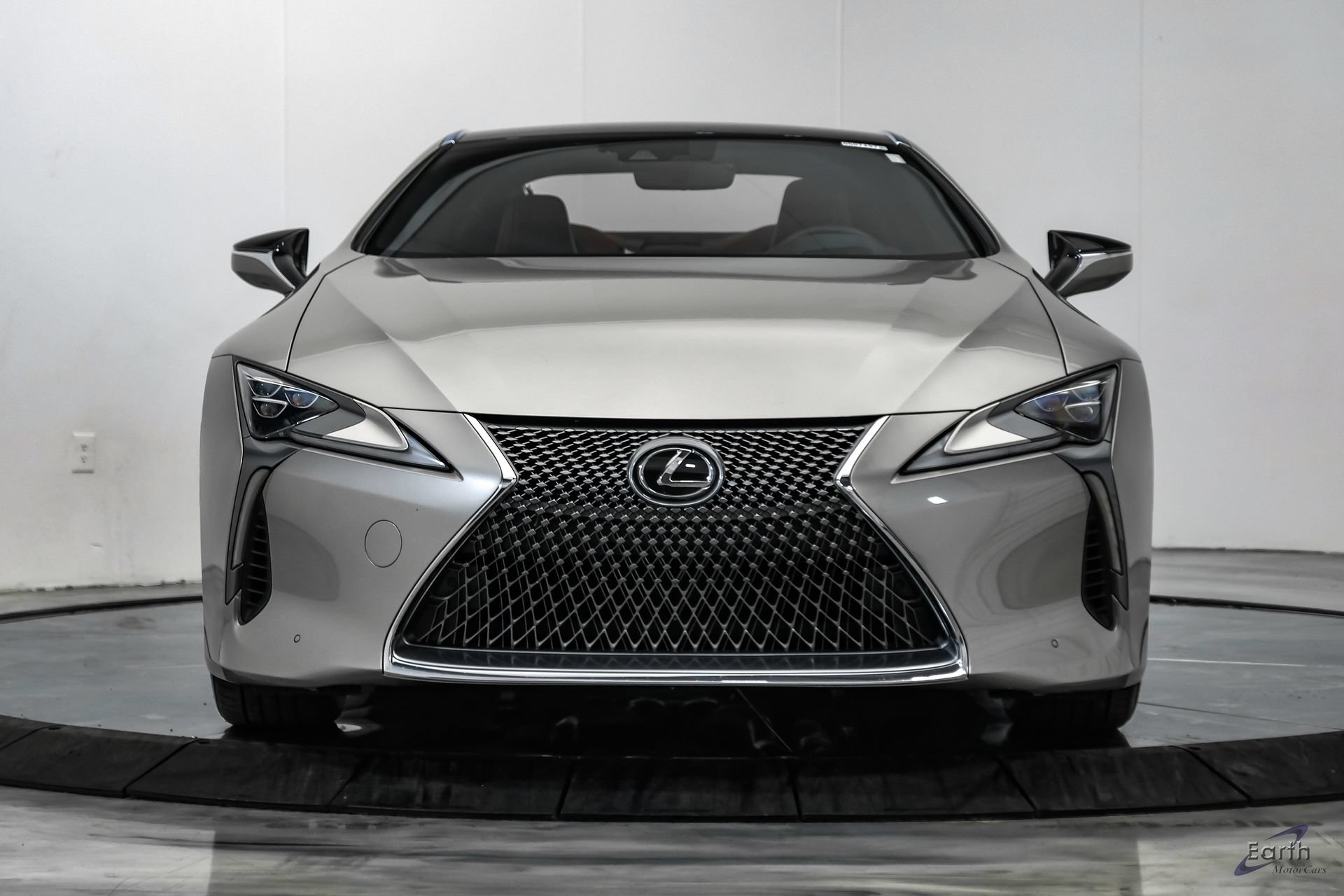 Used 2018 Lexus LC 500 Coupe w/ Performance Package RWD image 29