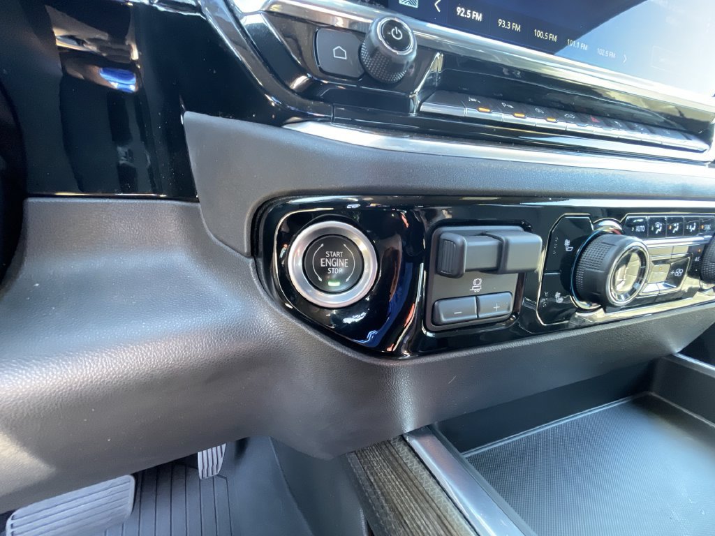 Certified 2022 Chevrolet Silverado 1500 LT Trail Boss w/ Convenience Package II AWD/4WD image 17