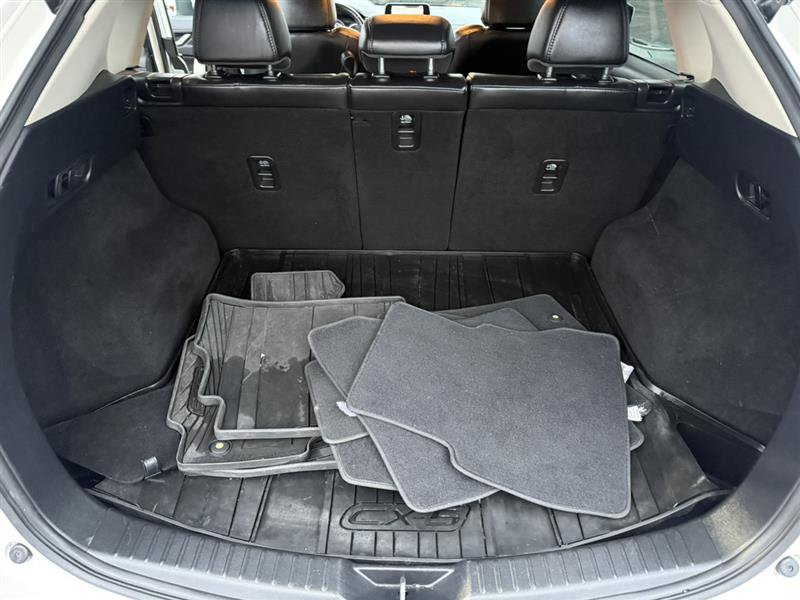 Used 2019 MAZDA CX-5 Touring image 18