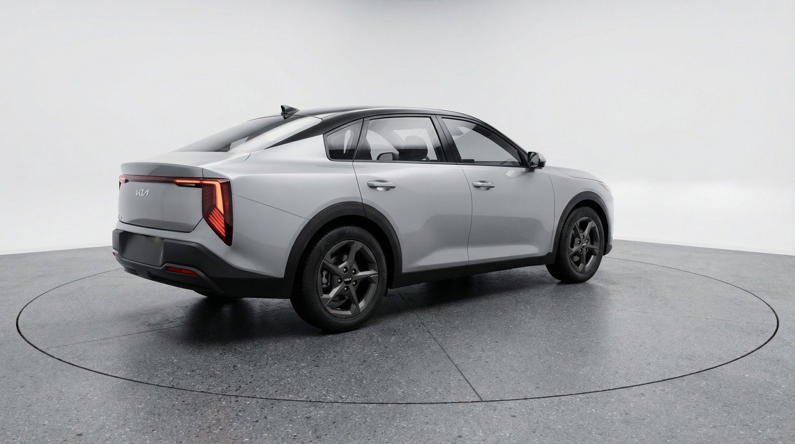 Used 2025 Kia K4 LXS image 9