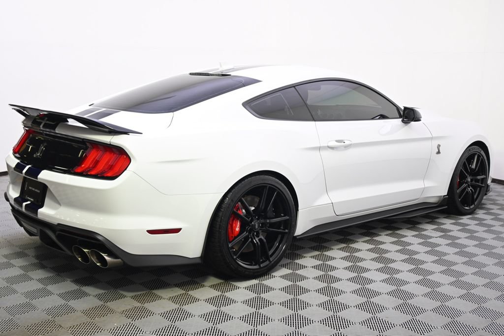 Used 2022 Ford Mustang Shelby GT500 w/ Technology Package RWD image 7
