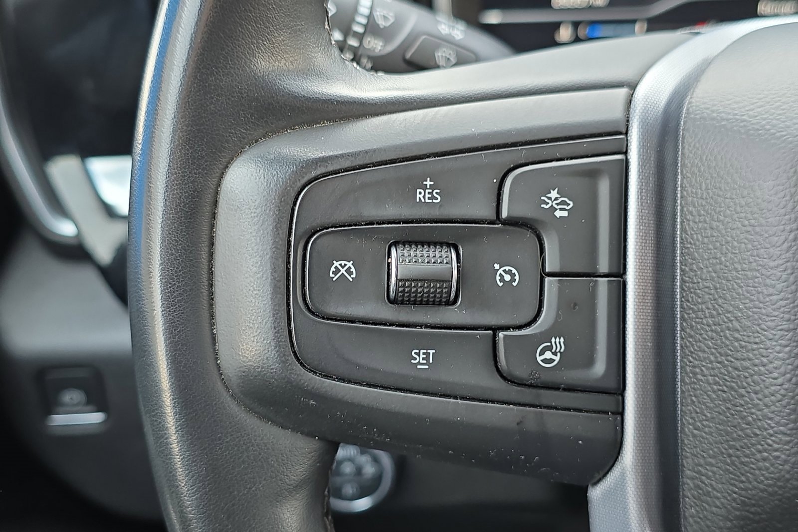 Used 2023 GMC Sierra 1500 Elevation image 35