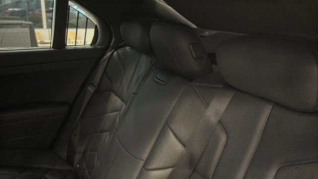 Used 2025 BMW 740i xDrive AWD/4WD image 30
