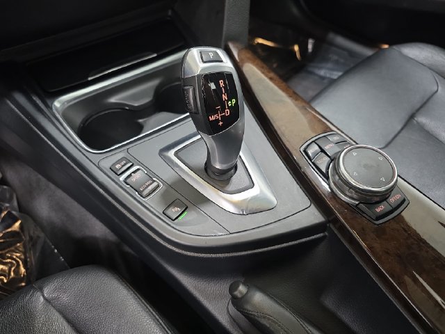 Used 2015 BMW 328i xDrive Sedan AWD/4WD image 25