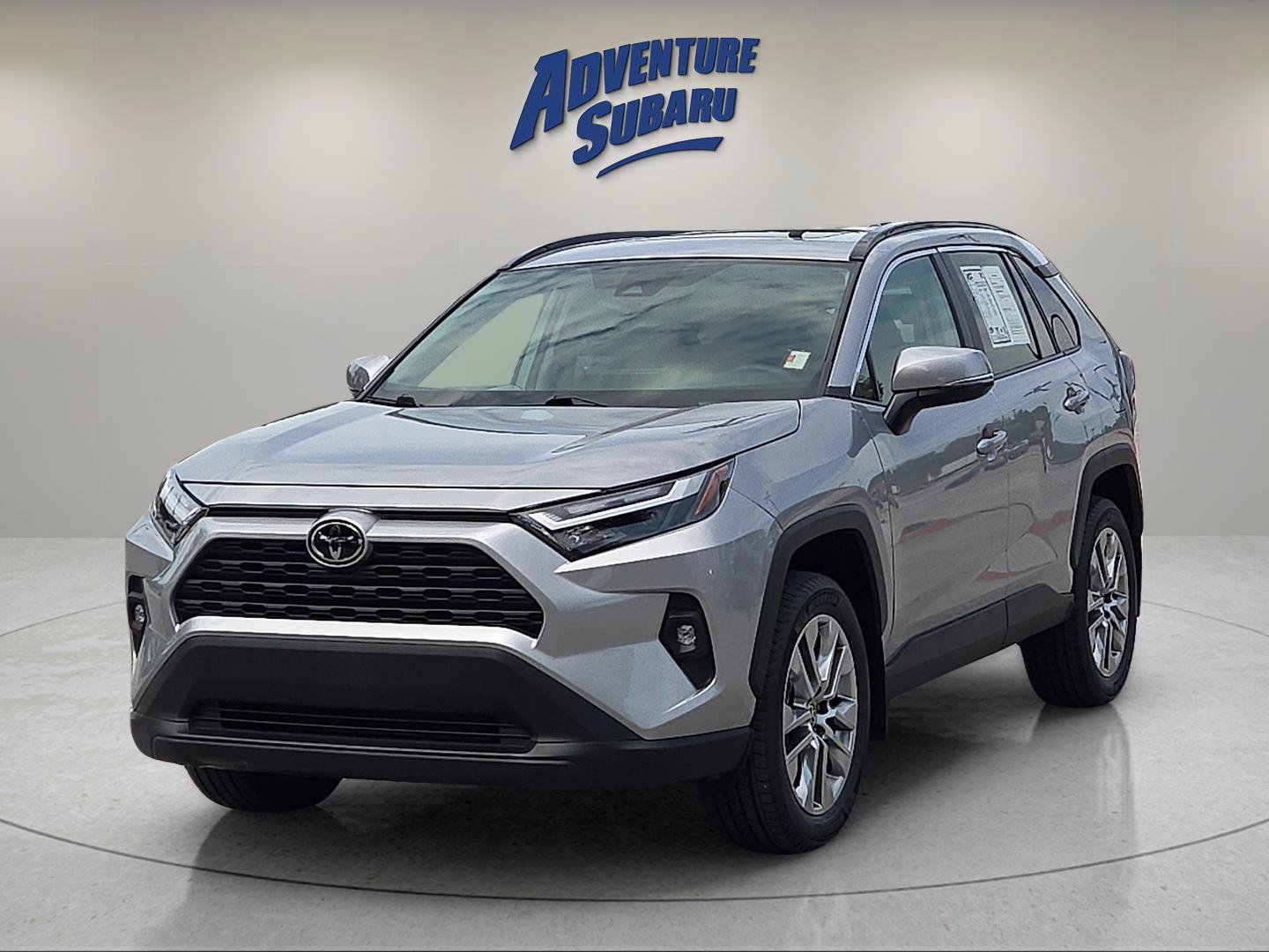 Used 2025 Toyota RAV4 XLE Premium FWD image 2