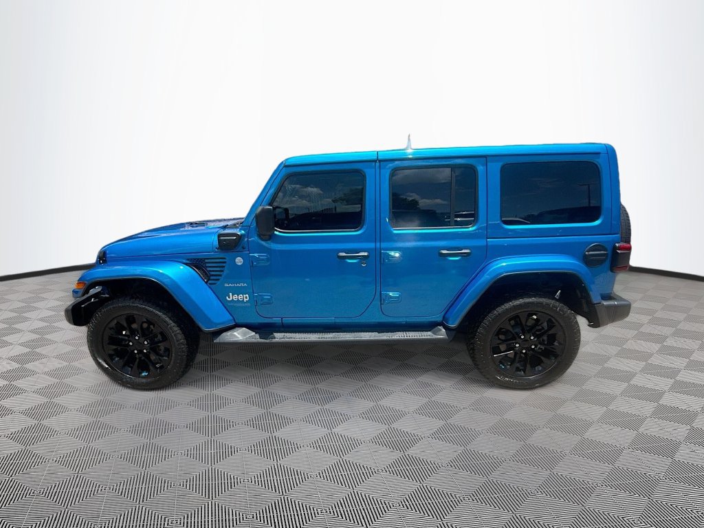 Used 2022 Jeep Wrangler Unlimited Sahara w/ Safety Group AWD/4WD image 9
