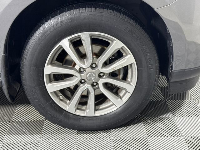 Used 2015 Nissan Pathfinder S image 11