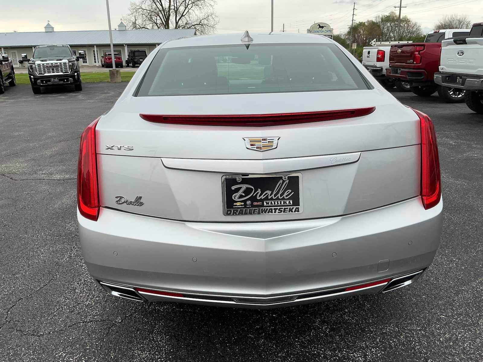 Used 2017 Cadillac XTS Premium Luxury FWD image 6