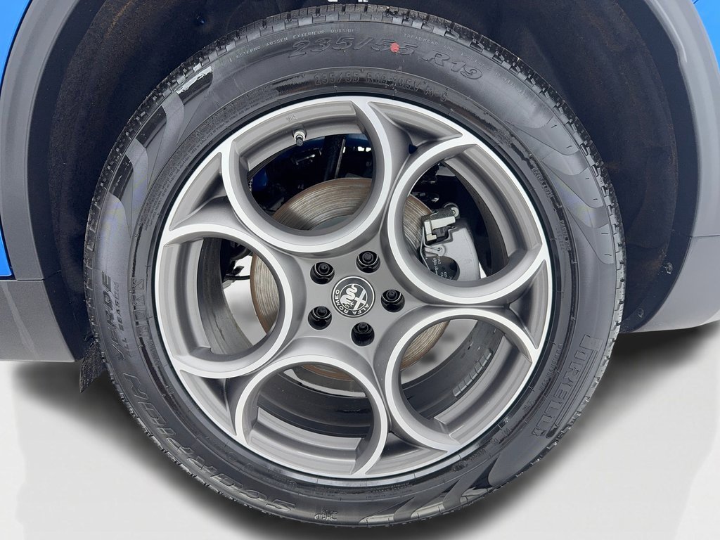 New 2025 Alfa Romeo Stelvio Sprint w/ Convenience Package image 48