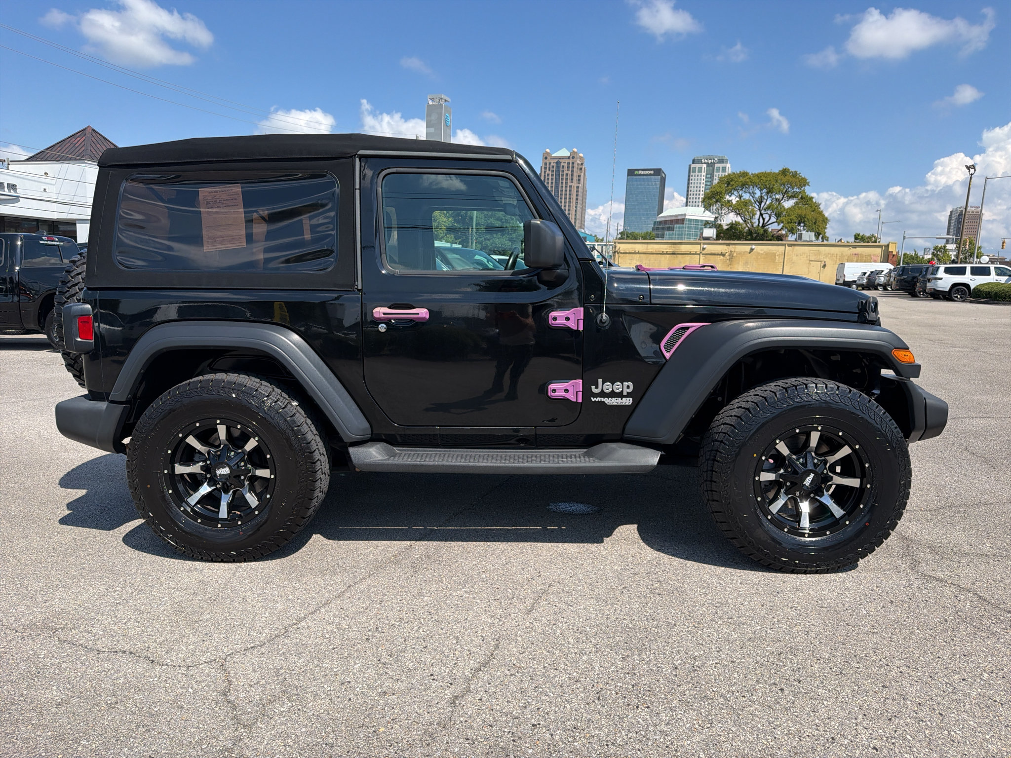 Used 2018 Jeep Wrangler Sport AWD/4WD image 5