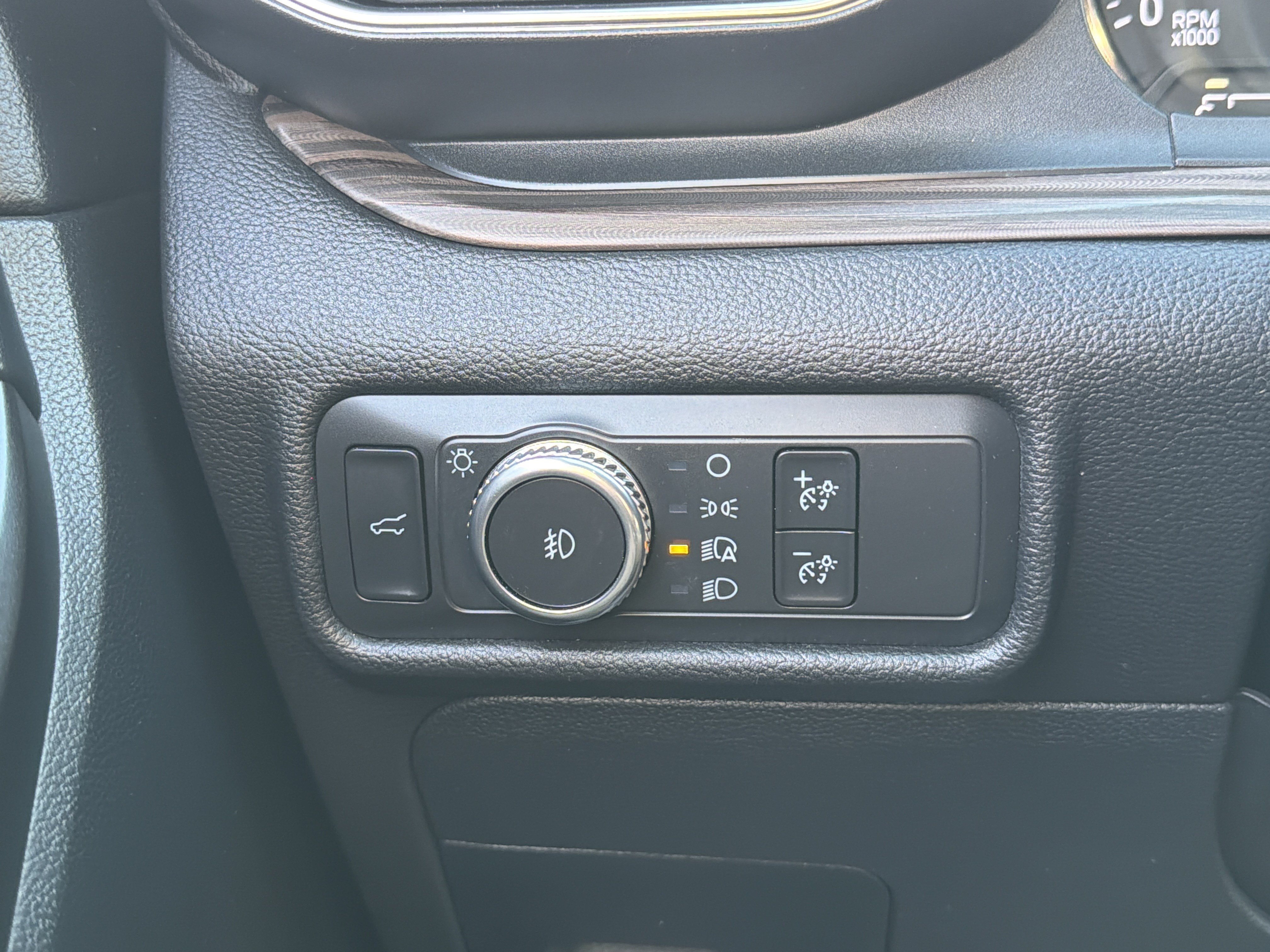 Used 2020 Ford Explorer Limited AWD/4WD image 15
