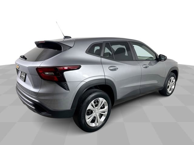 Used 2024 Chevrolet Trax LS FWD image 8