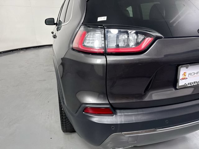 Used 2019 Jeep Cherokee Limited w/ Luxury Group FWD image 31