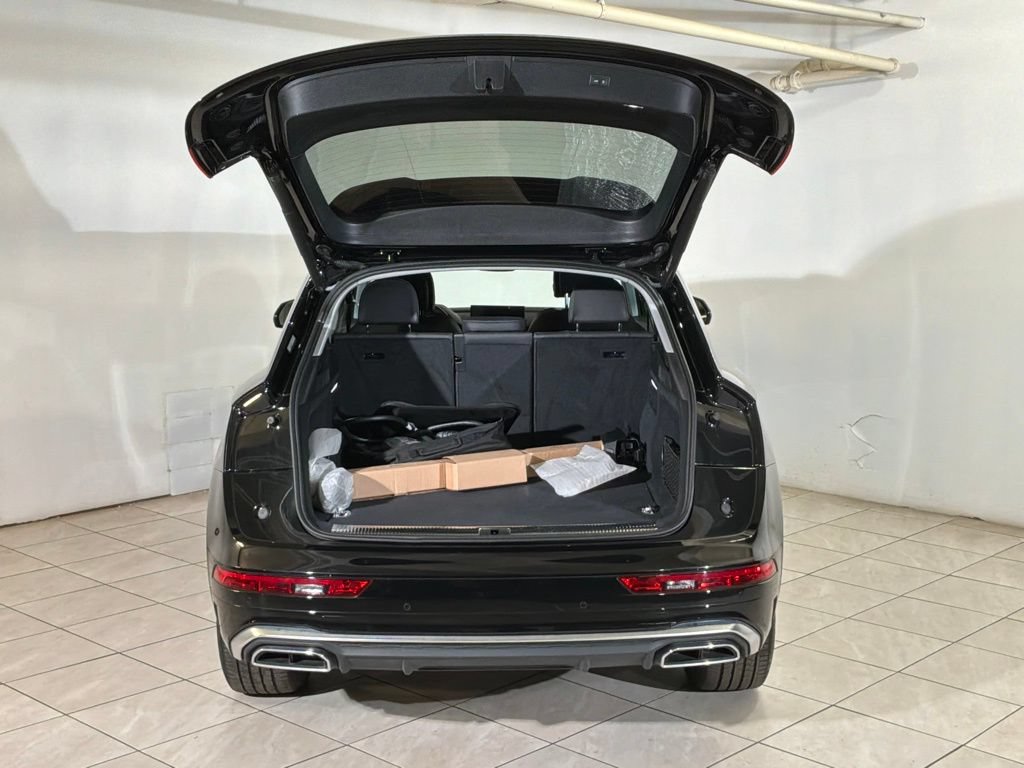 Used 2023 Audi Q5 e Premium w/ Convenience Package AWD/4WD image 22