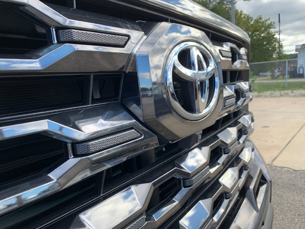 Used 2023 Toyota Tundra Platinum AWD/4WD image 38