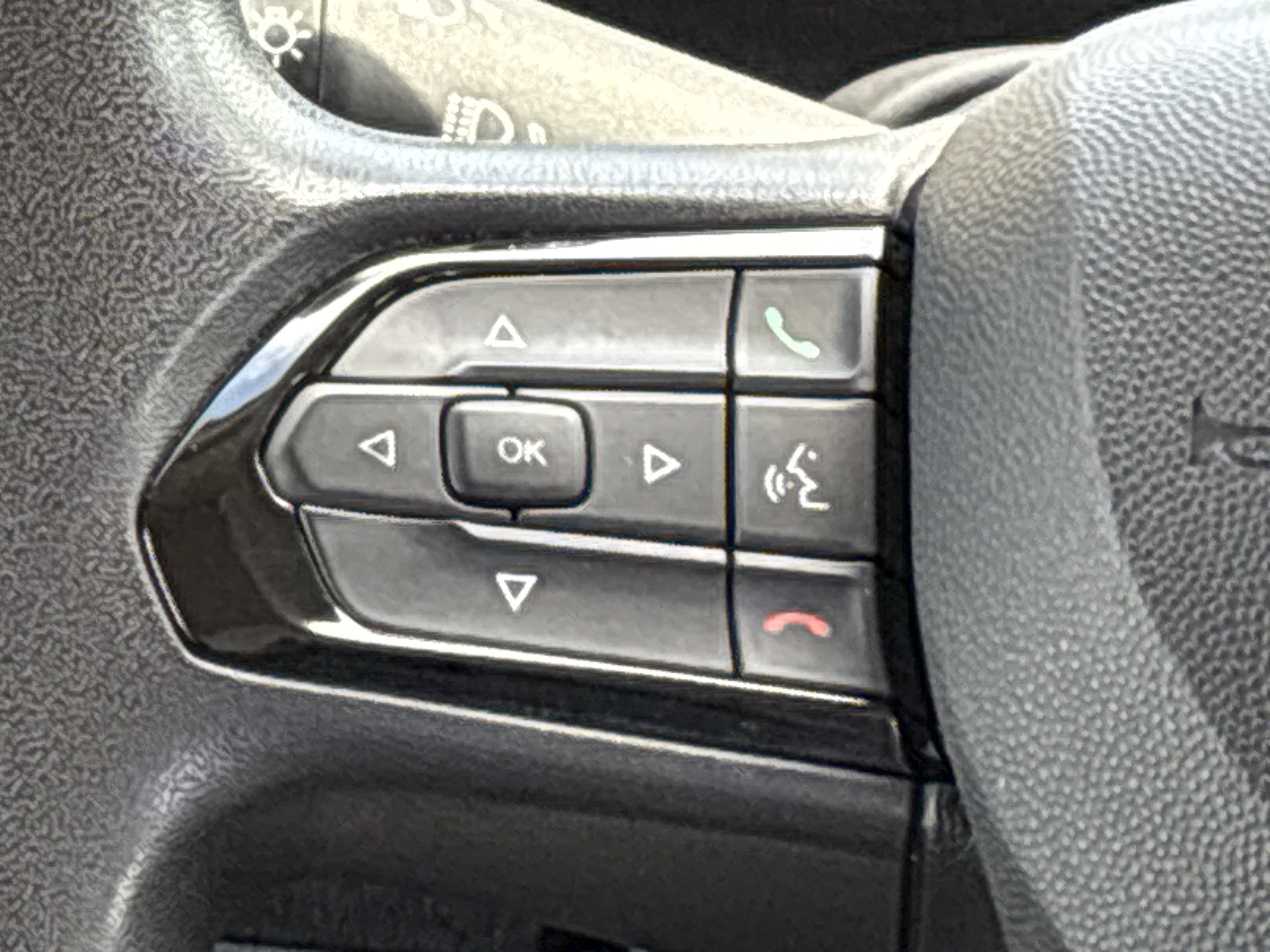 Used 2024 RAM ProMaster 2500 w/ Safety Group image 21