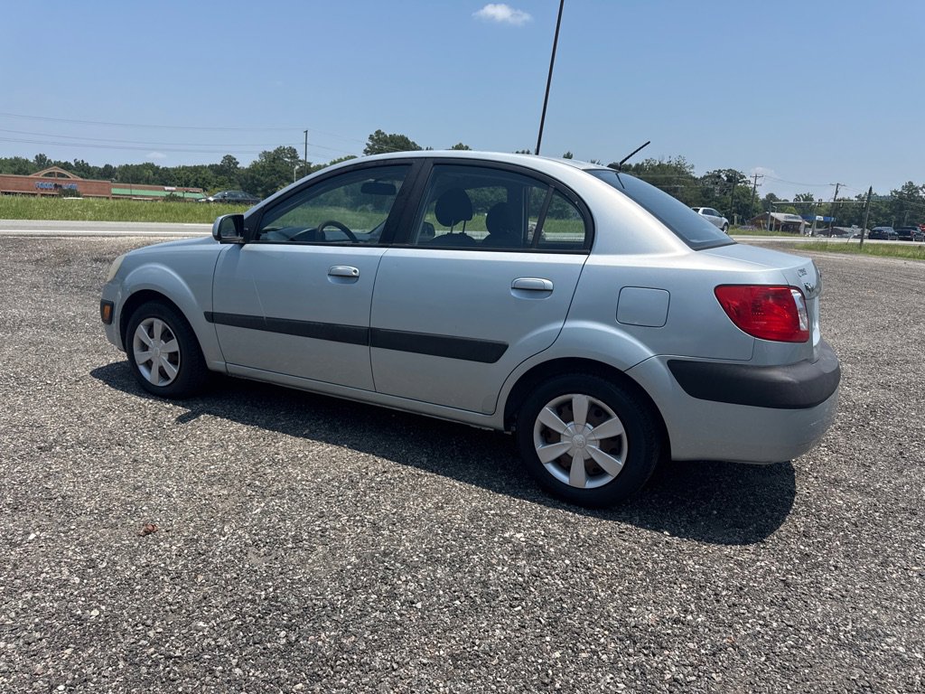 Used 2006 Kia Rio Sedan image 12