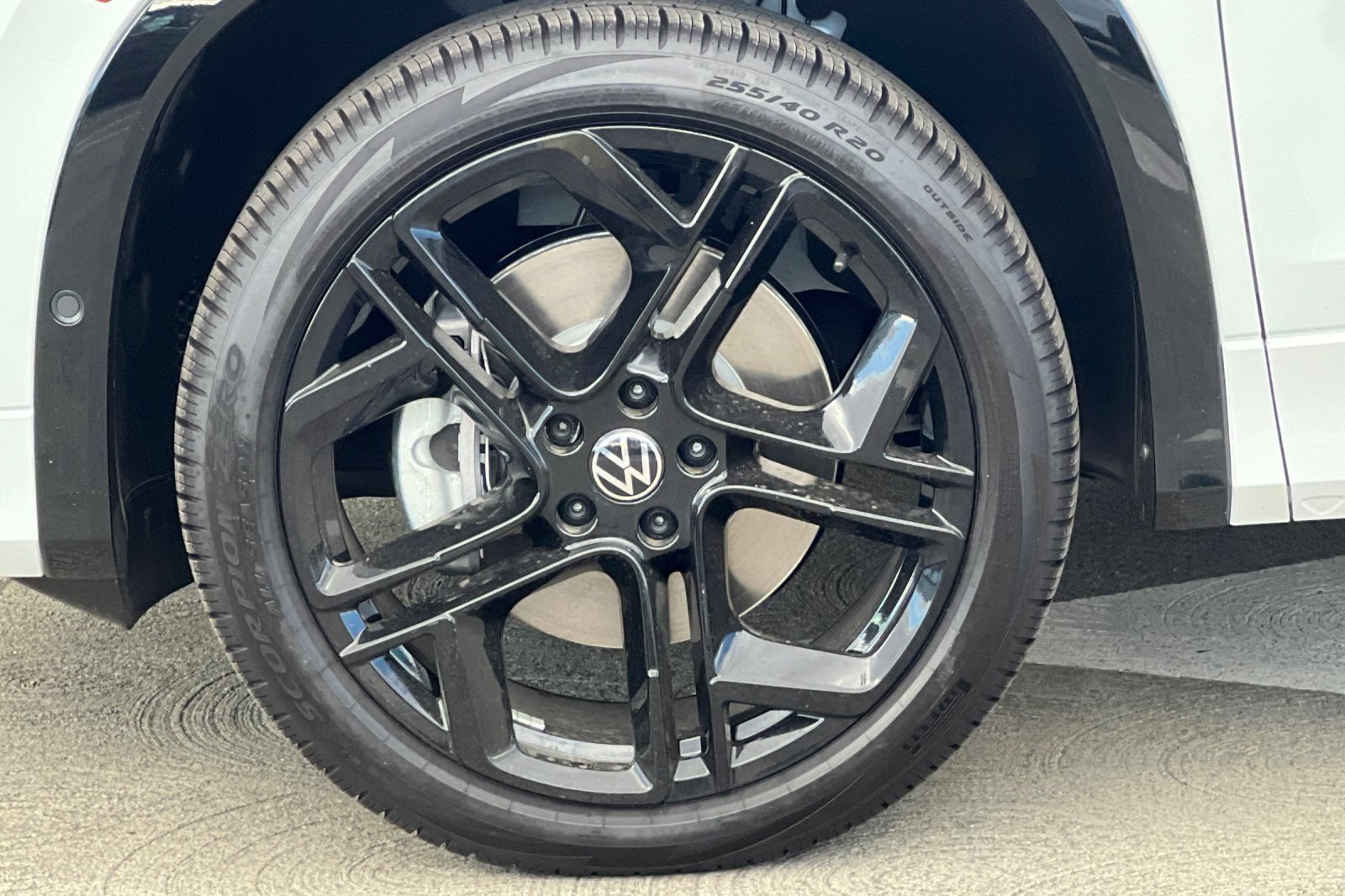 New 2026 Volkswagen Tiguan SE R-Line AWD/4WD image 25