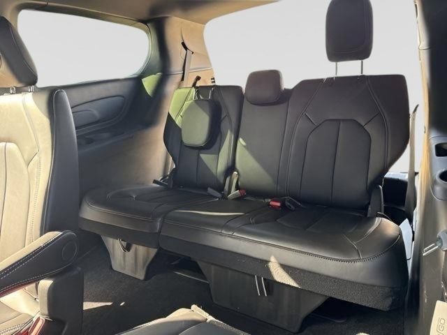 New 2026 Chrysler Pacifica Select w/ S Appearance Package AWD/4WD image 28