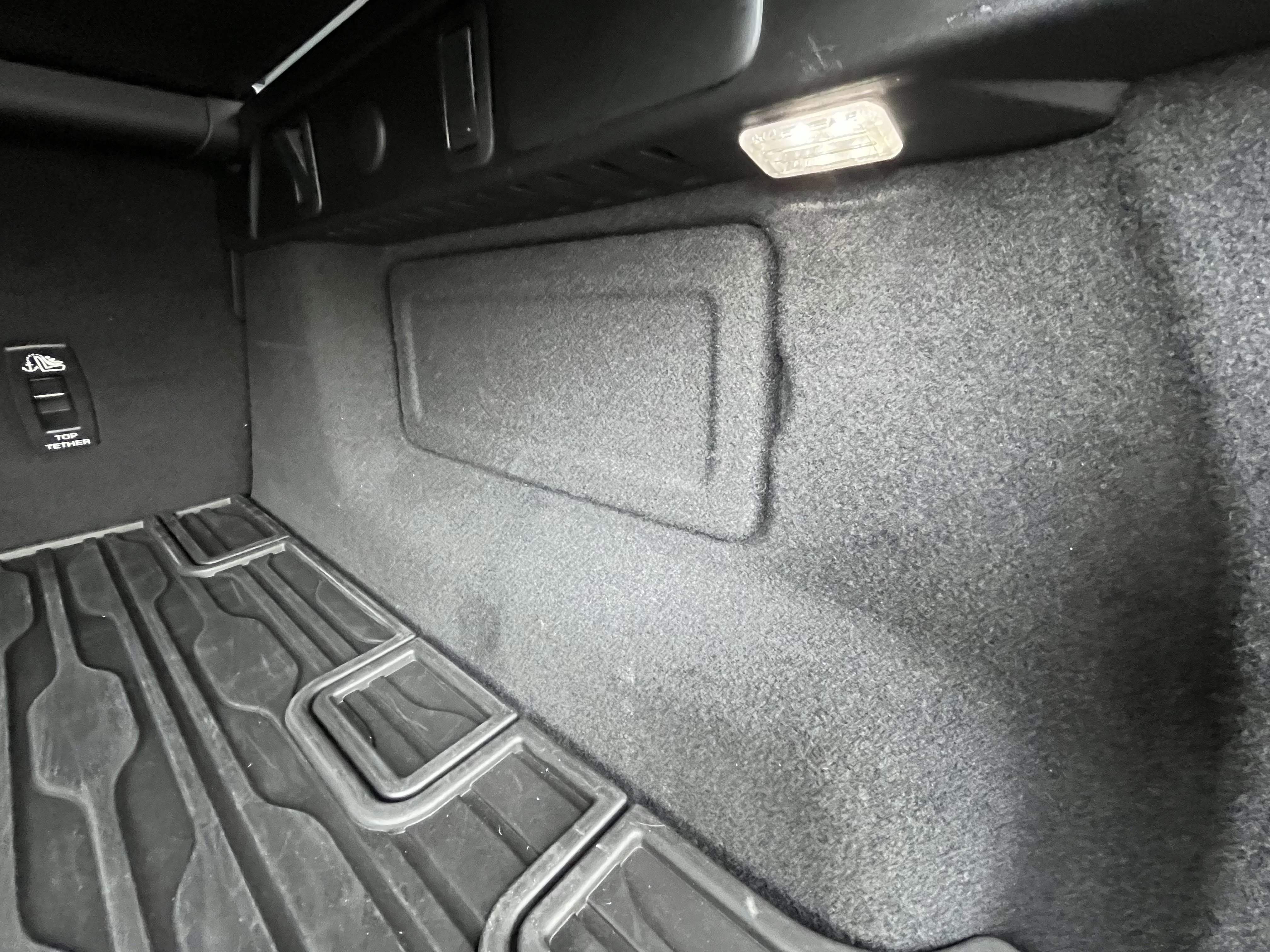 Certified 2023 Land Rover Range Rover Velar R-Dynamic S image 32