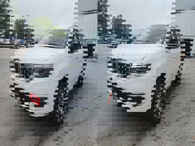 New 2025 Jeep Wagoneer Series II image 3