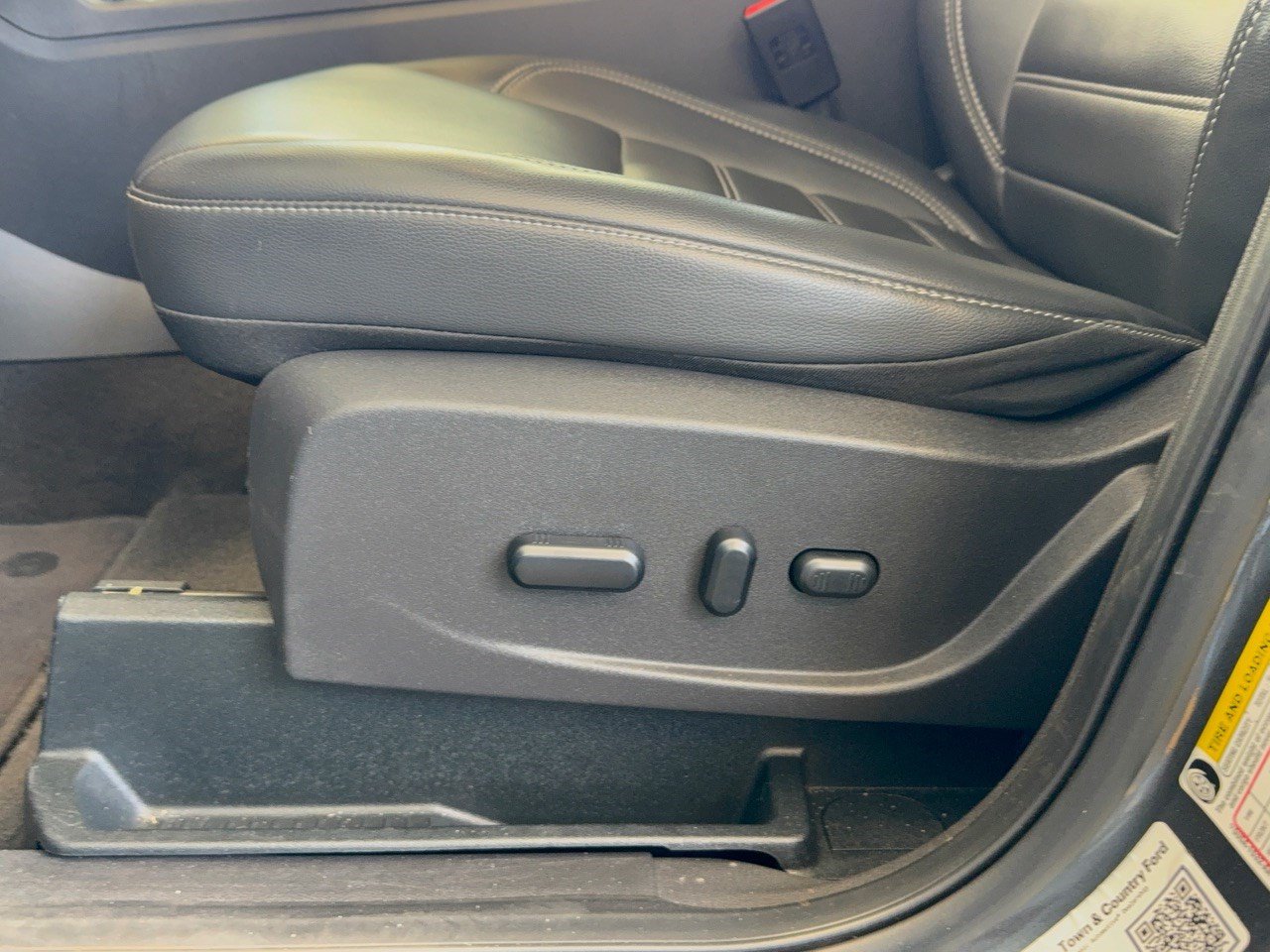 Certified 2019 Ford Escape SEL AWD/4WD image 16