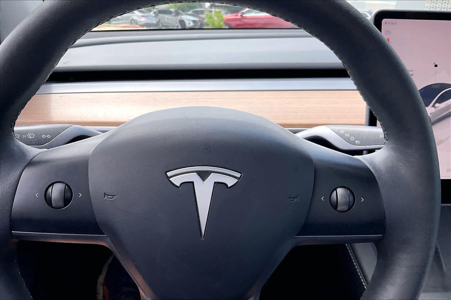Used 2023 Tesla Model Y AWD image 31