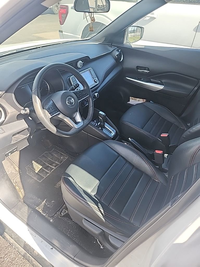 Used 2019 Nissan Kicks SR w/ SR Premium Package image 4