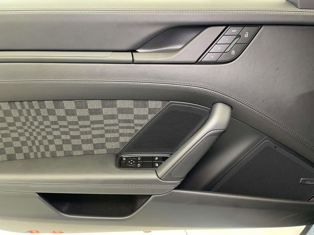 Used 2026 Porsche 911 Carrera image 34