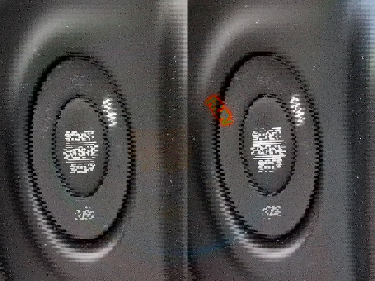 Used 2022 Jeep Wrangler Unlimited Sahara image 27