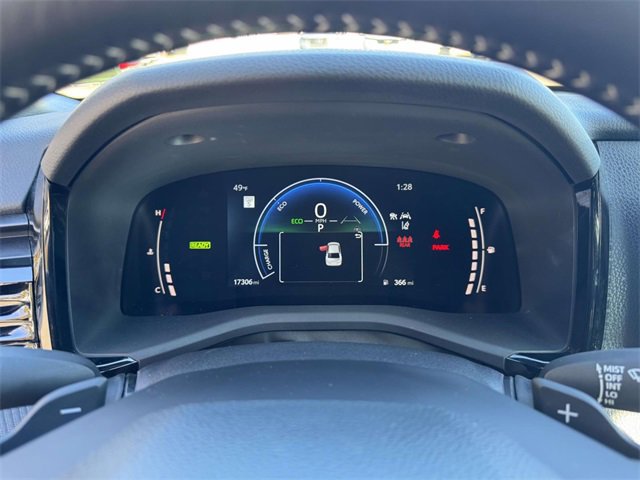 Used 2025 Toyota Camry SE image 24