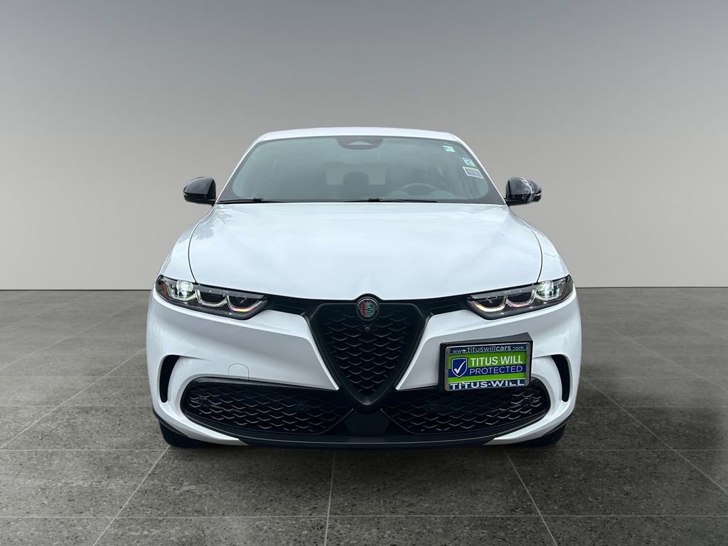 Used 2024 Alfa Romeo Tonale Veloce w/ Active Assist Package image 2