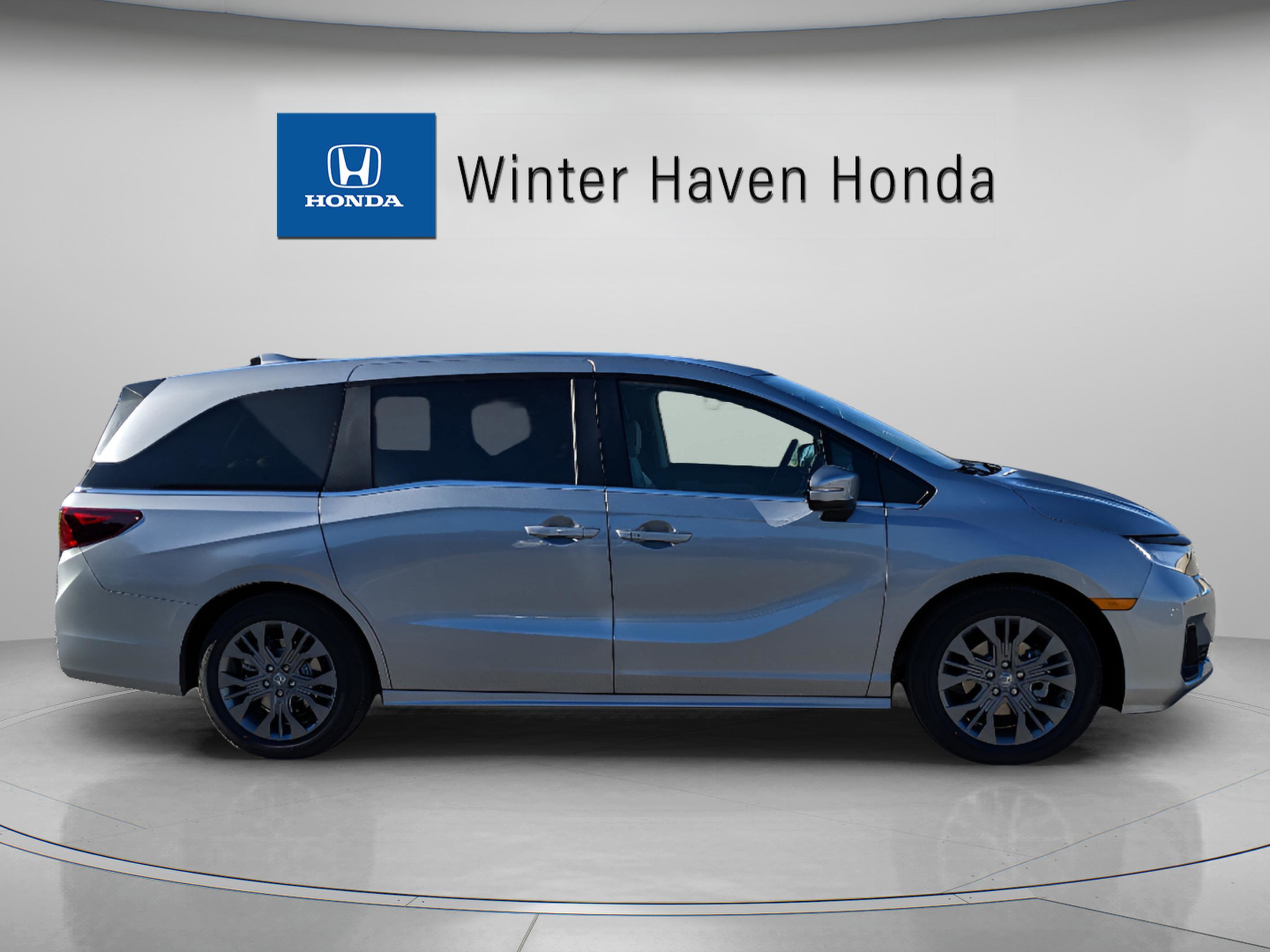 New 2026 Honda Odyssey Touring image 8
