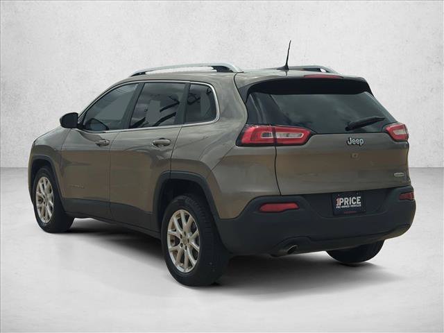 Used 2017 Jeep Cherokee Latitude FWD image 8