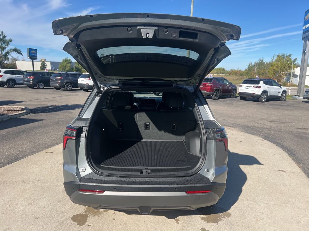 New 2026 Chevrolet Equinox LT w/ Convenience Package II image 6