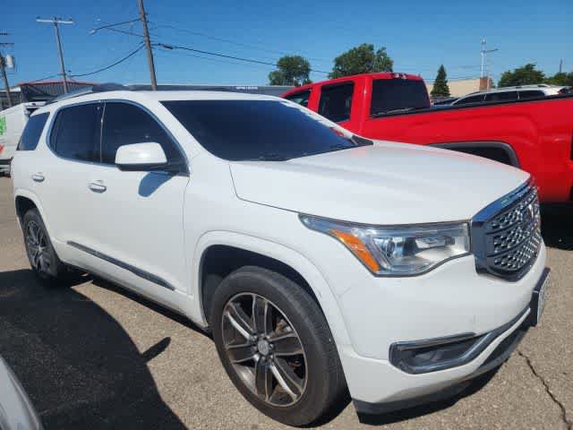 Used 2019 GMC Acadia Denali w/ Technology Package FWD image 3